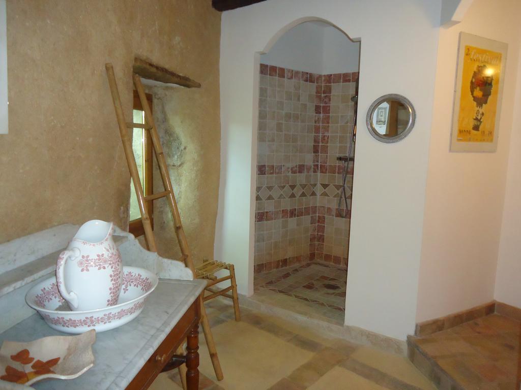 La Colline Bleue Bed & Breakfast Banne Dış mekan fotoğraf