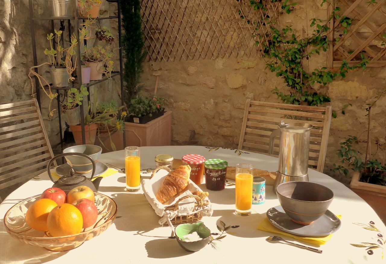 La Colline Bleue Bed & Breakfast Banne Dış mekan fotoğraf